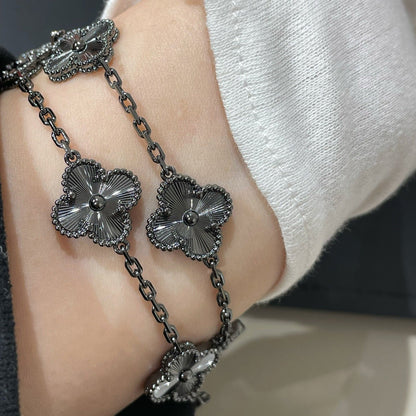 [Noble Jewelry]CLOVER 5 MOTIF BLACK BRACELET