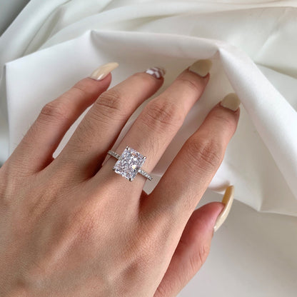 [Noble Jewelry]4.0 Carat Luxurious Engagement Ring