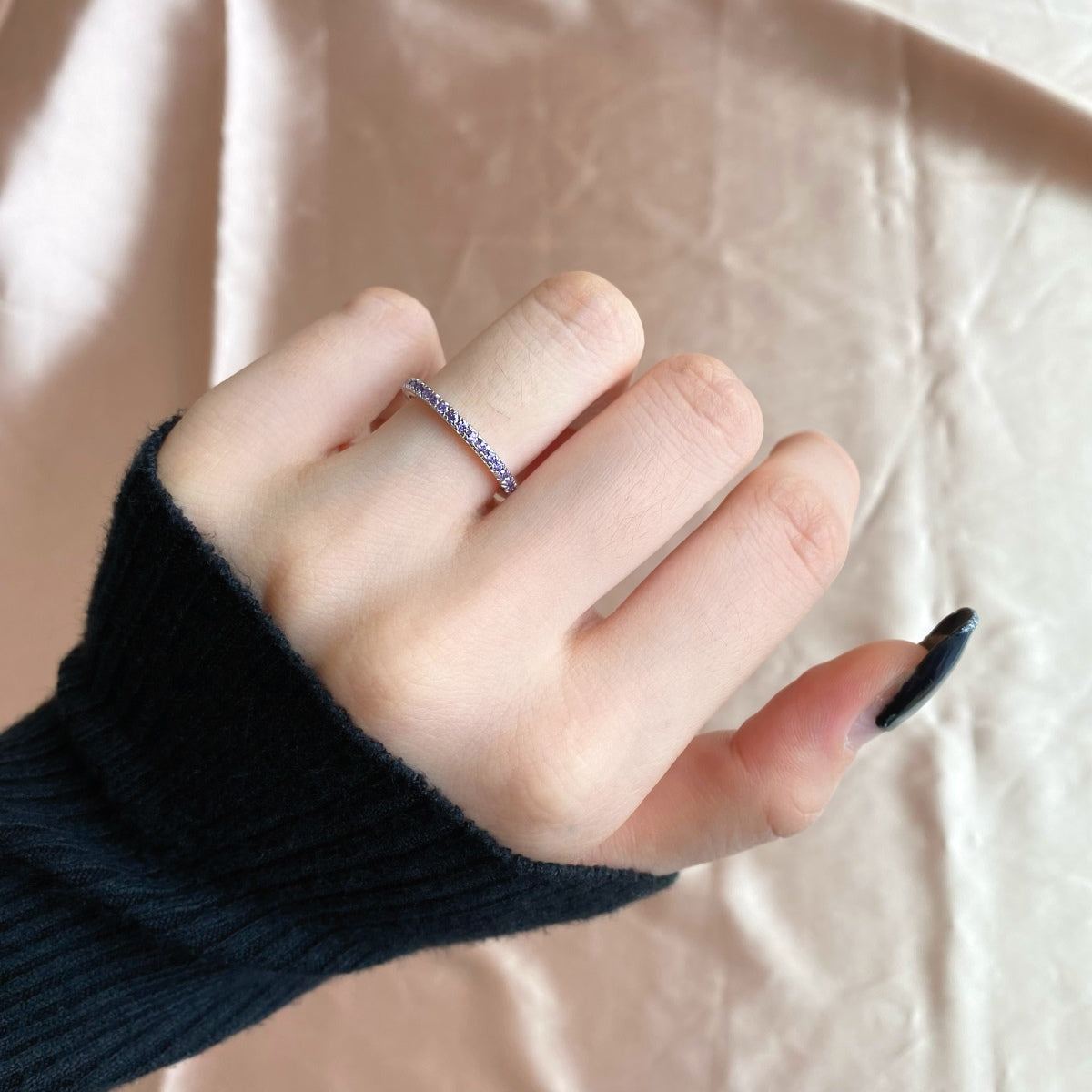 [Noble Jewelry]Delicate Sparkling Round Cut Daily Ring