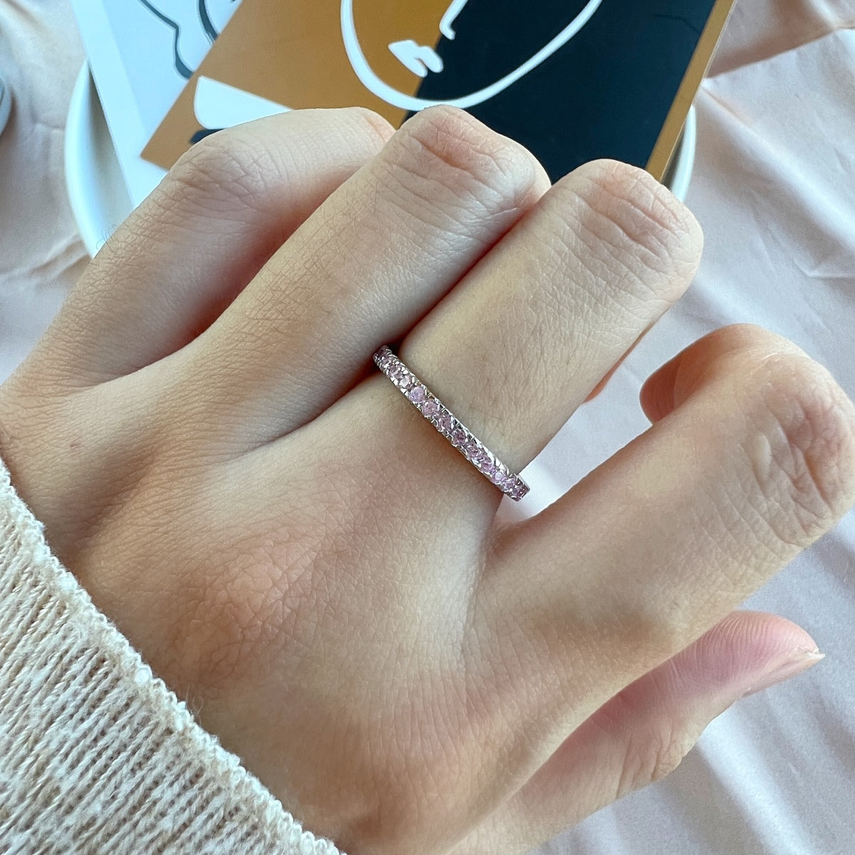 [Noble Jewelry]Delicate Sparkling Round Cut Daily Ring