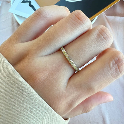 [Noble Jewelry]Delicate Sparkling Round Cut Daily Ring