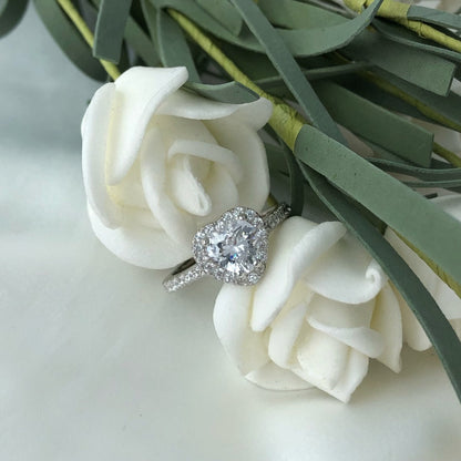 [Noble Jewelry]Eternity Splashy Romantic Heart Shape Lover Ring