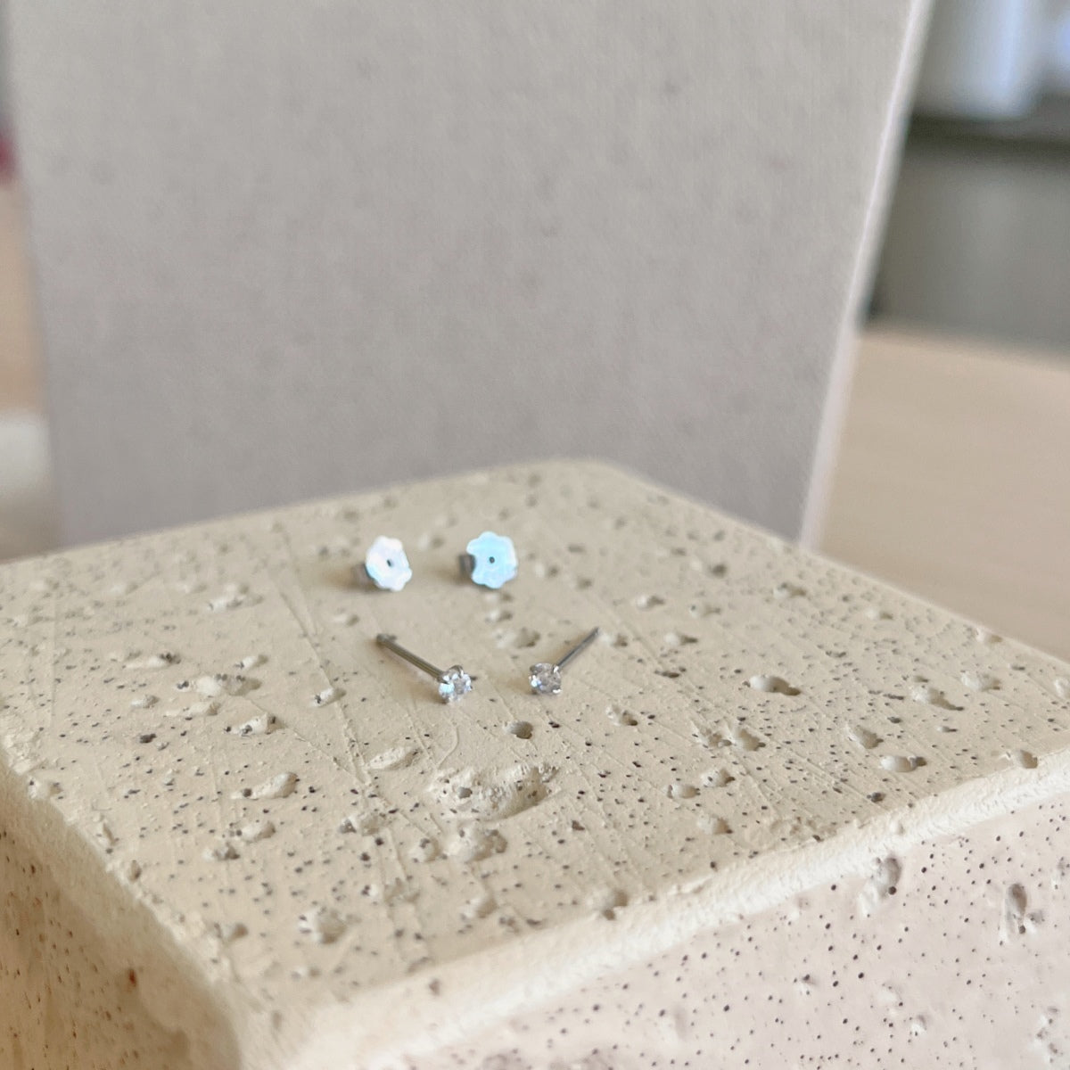 [Noble Jewelry]Delicate Solitaire Earrings