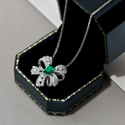 [Noble Jewelry]Luxurious Flower Shape Emerald Cut Necklace