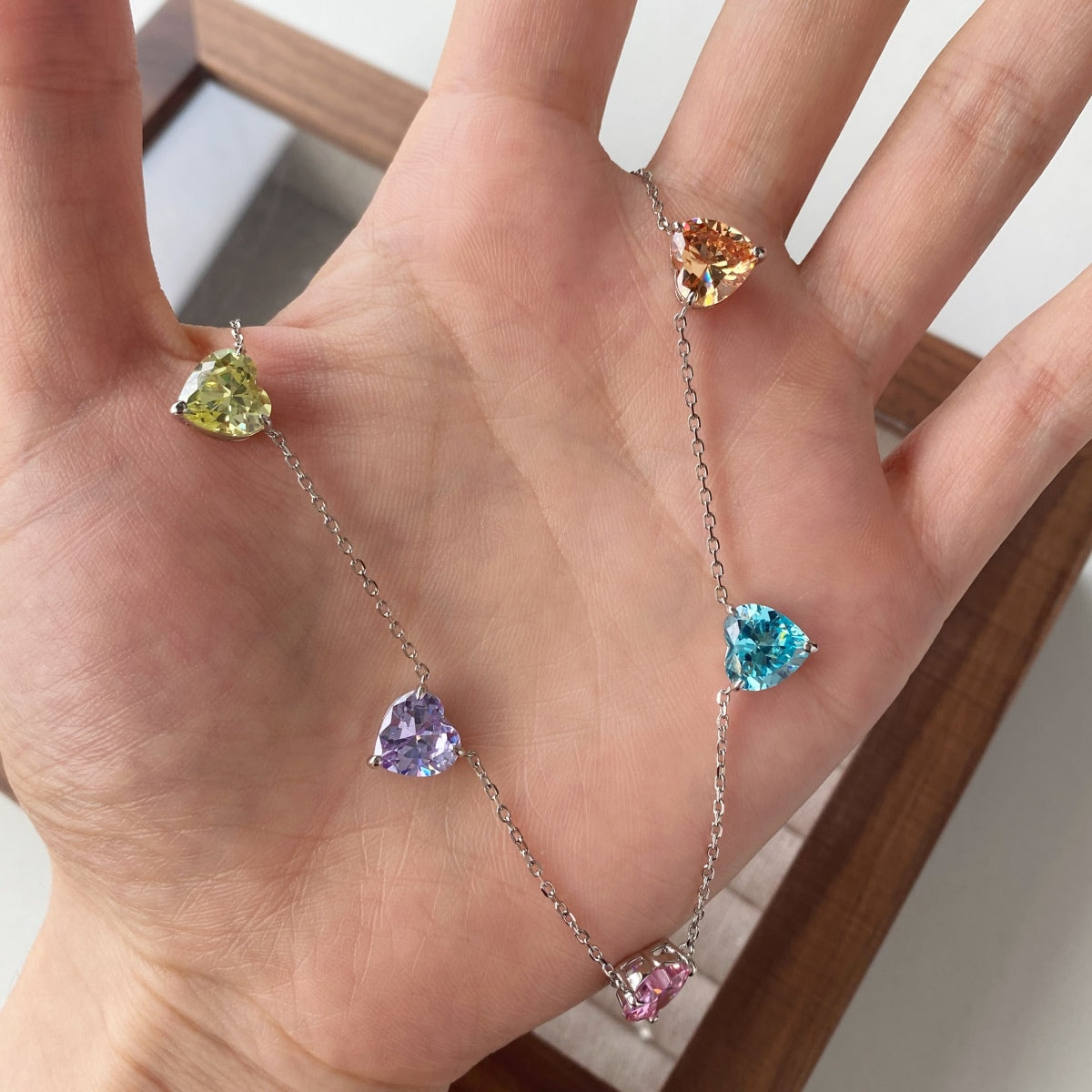 [Noble Jewelry]Sparkling Colorful Heart Cut Necklace