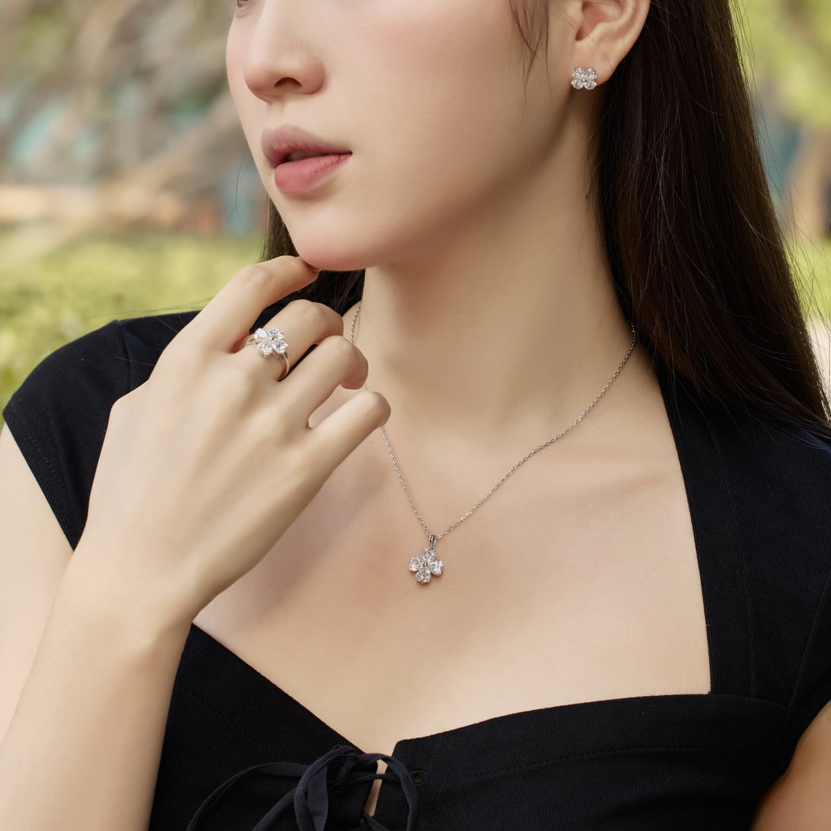 [Noble Jewelry]Heart-Shaped Four-Leaf Clover Bead Necklace