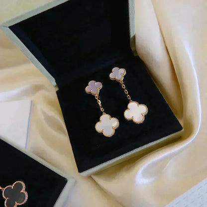 [Noble Jewelry]CLOVER 2 MOTIF WHITE MOP EARRINGS