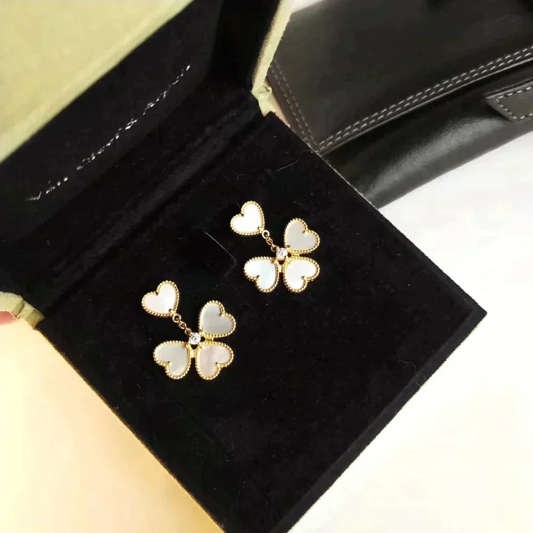 [Noble Jewelry]CLOVER SWEET WHITE MOP EARRINGS