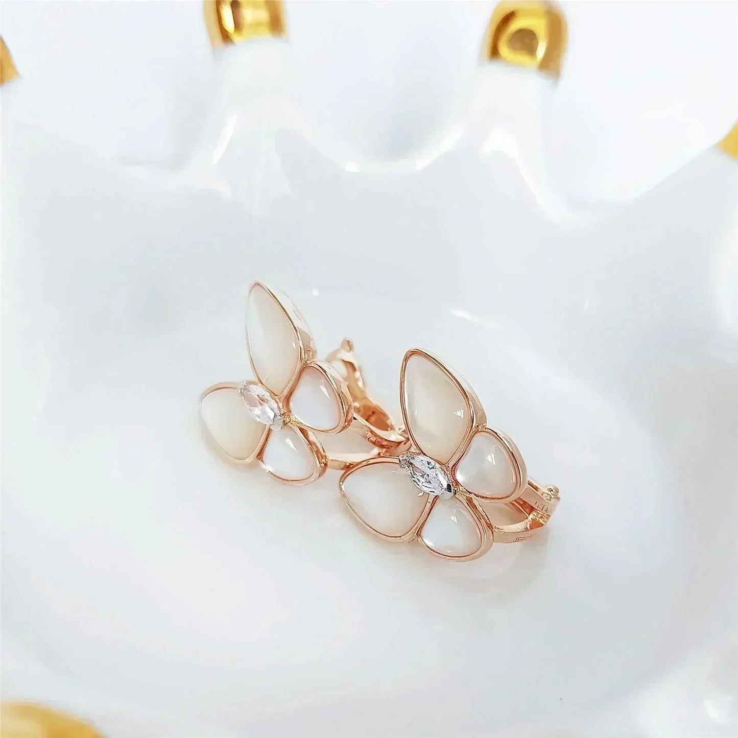 [Noble Jewelry]BUTTERFLY MOP DIAMOND EARRINGS