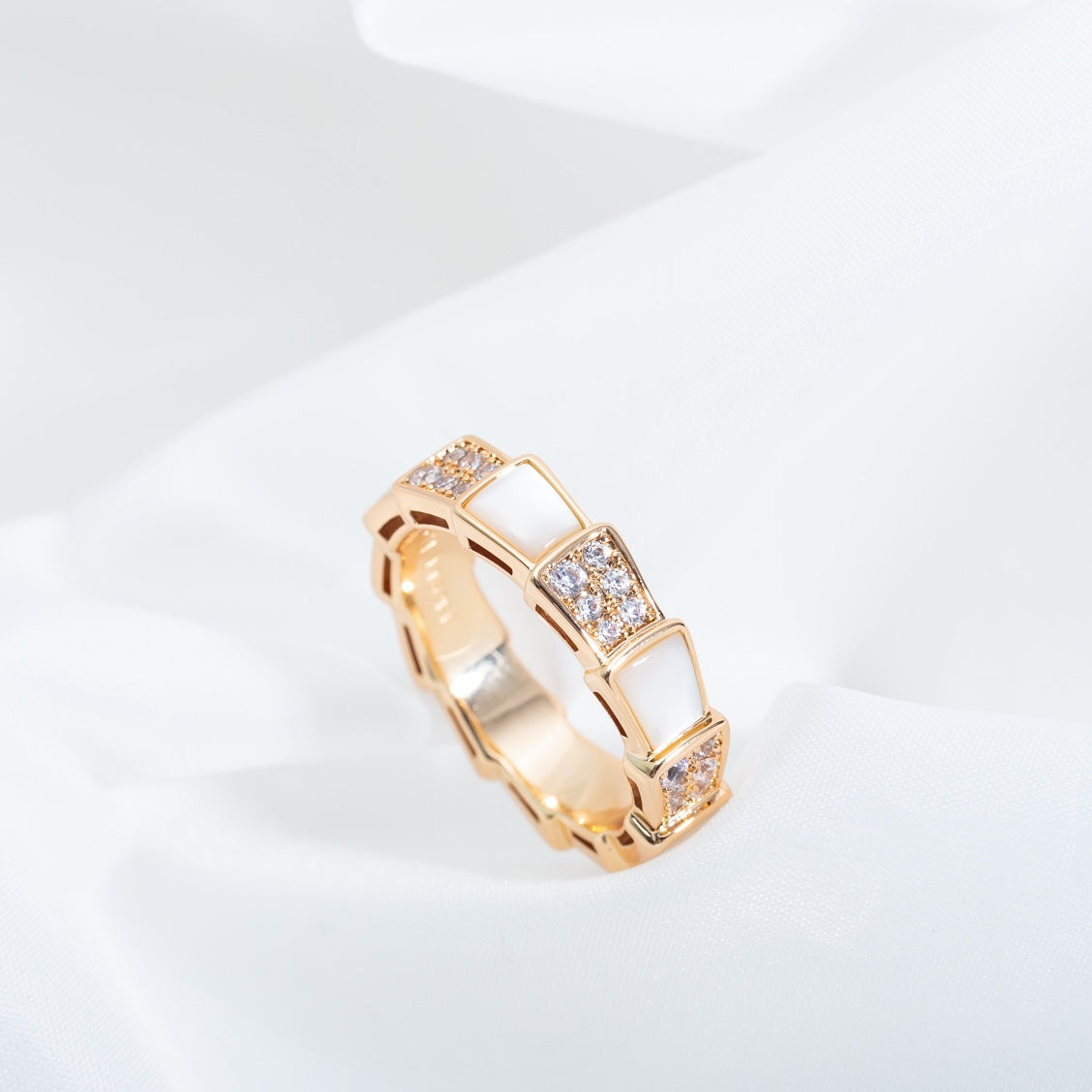 [Noble Jewelry]SERPENTI RING PINK GOLD MOP DIAMOND PAVED 4MM