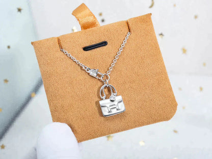 [Noble Jewelry]AMULETTE PEDANT SILVER NECKLACE