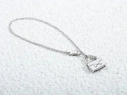 [Noble Jewelry]AMULETTE PEDANT SILVER NECKLACE