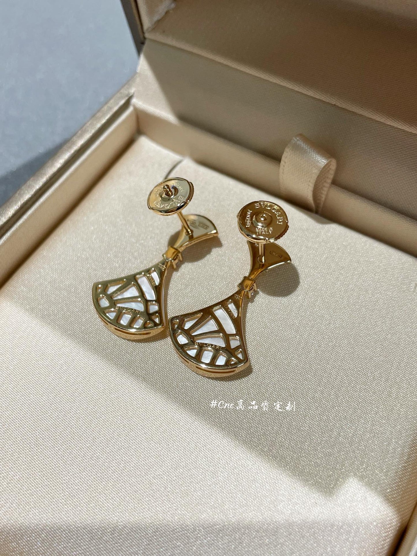 [Noble Jewelry]DREAM MOP 1 DIAMOND EARRINGS