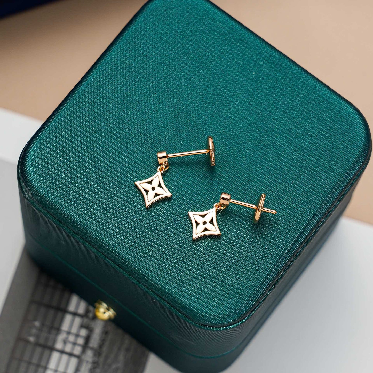 [Noble Jewelry]STAR EARRINGS GOLD