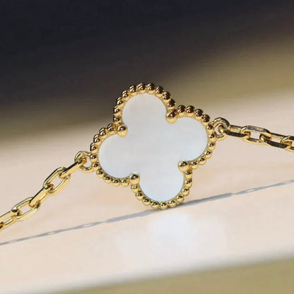 [Noble Jewelry]CLOVER 20 MOTIFS WHITE MOP NECKLACE