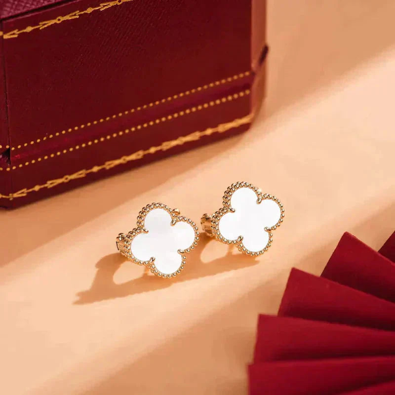 [Noble Jewelry]CLOVER MEDIUM 1 MOTIFS  WHITE MOP STUD EARRINGS