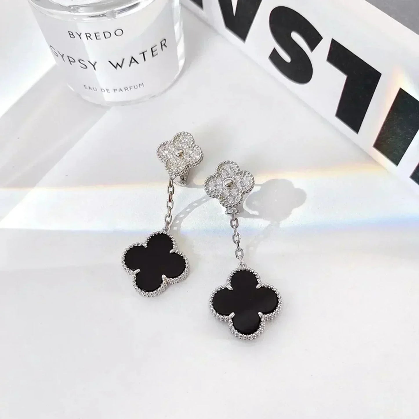 [Noble Jewelry]CLOVER 2 MOTIFS  DIAMOND ONYX EARRINGS SILVER