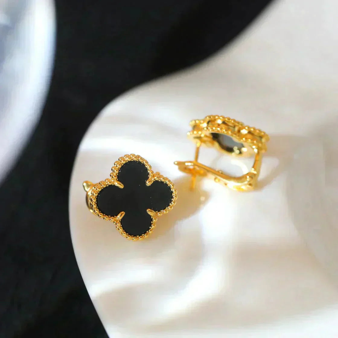 [Noble Jewelry]CLOVER MEDIUM 1 MOTIFS  ONYX STUD EARRINGS