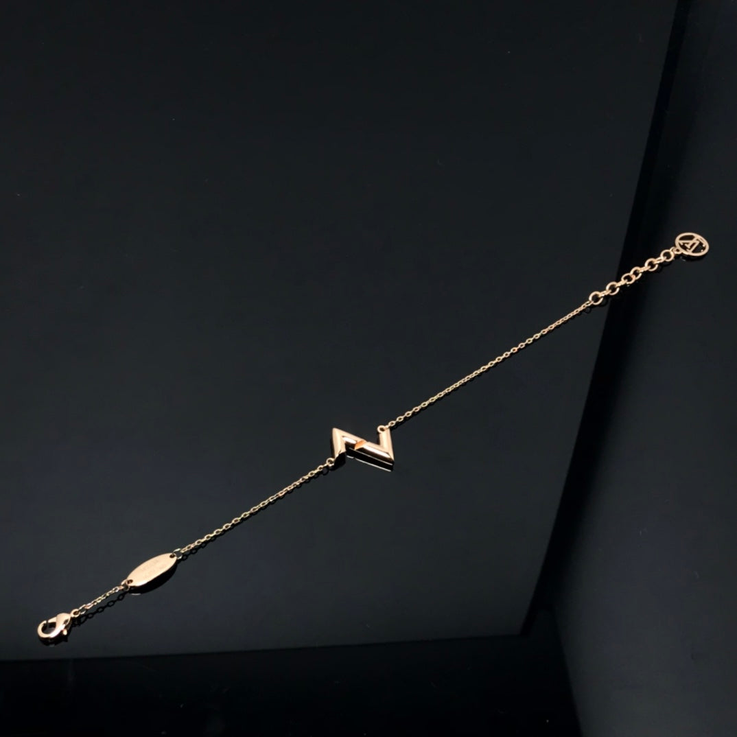 [Noble Jewelry]VOLT LV LOGO BRACELET