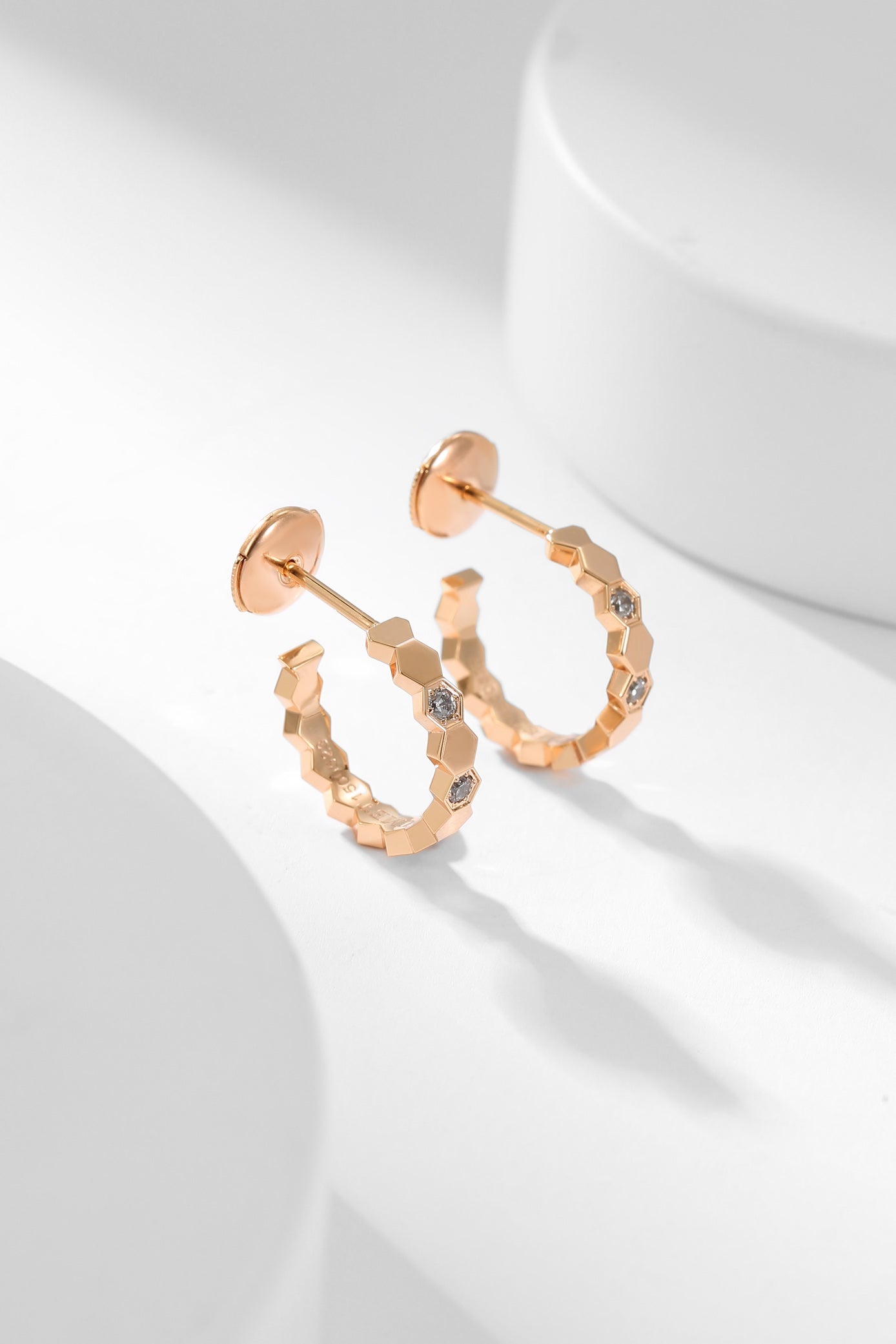 [Noble Jewelry]BEE LOVE DIAMOND HOOP EARRINGS