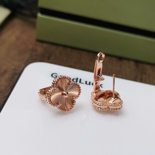 [Noble Jewelry]CLOVER MEDIUM STUD EARRINGS