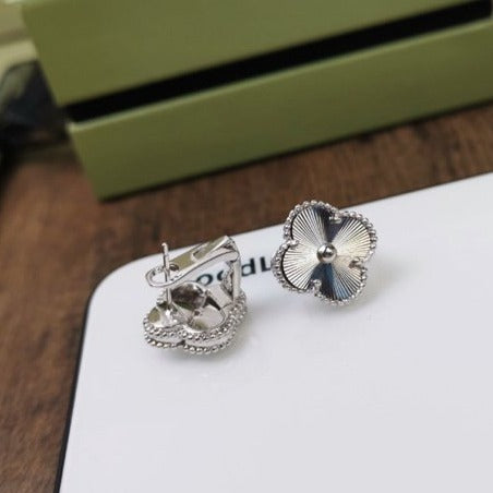 [Noble Jewelry]CLOVER MEDIUM STUD EARRINGS