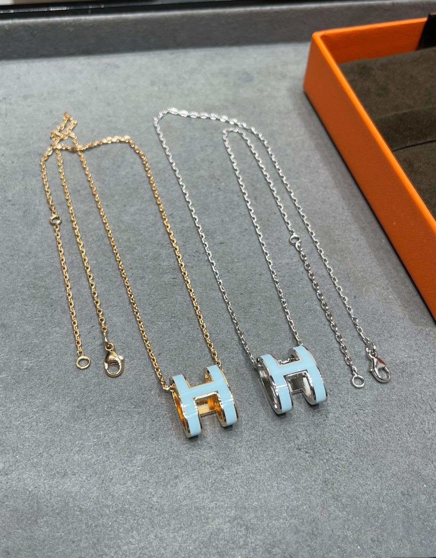 [Noble Jewelry]POP H SKY BLUE NECKLACE