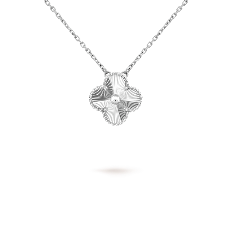 [Noble Jewelry]CLOVER 15MM LASER NECKLACE SILVER