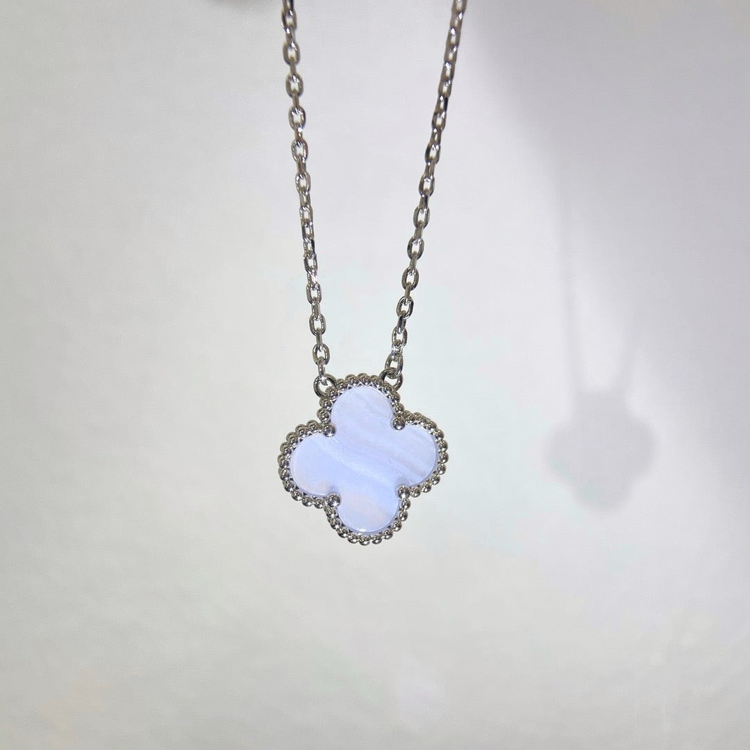 [Noble Jewelry]CLOVER 15MM BLUE CHALCEDONY NECKLACE SILVER