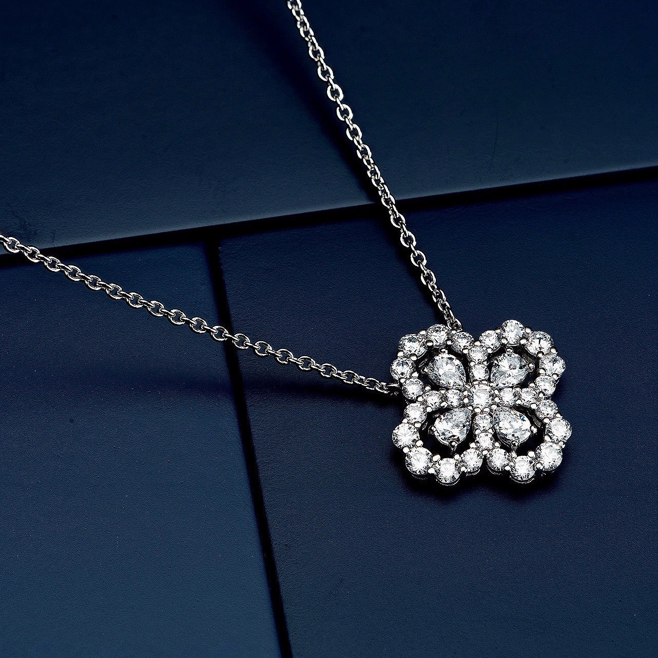 [Noble Jewelry]LOOP NECKLACE FULL MOTIF DIAMOND COMBINATION