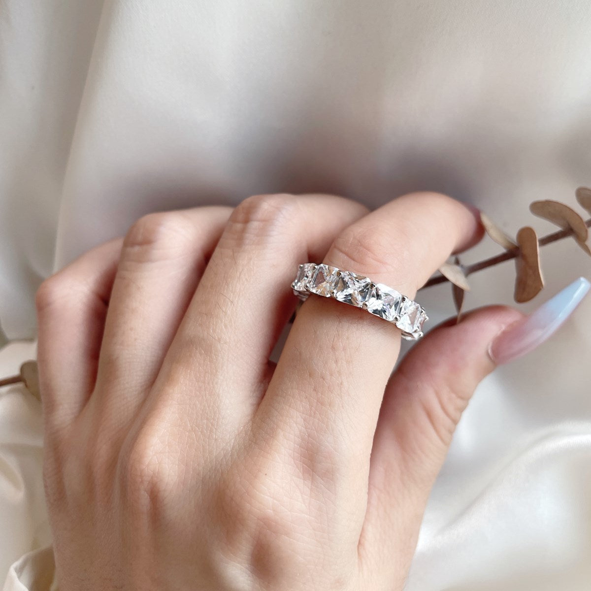 [Noble Jewelry]Elegant Princess Cut Tennis Ring