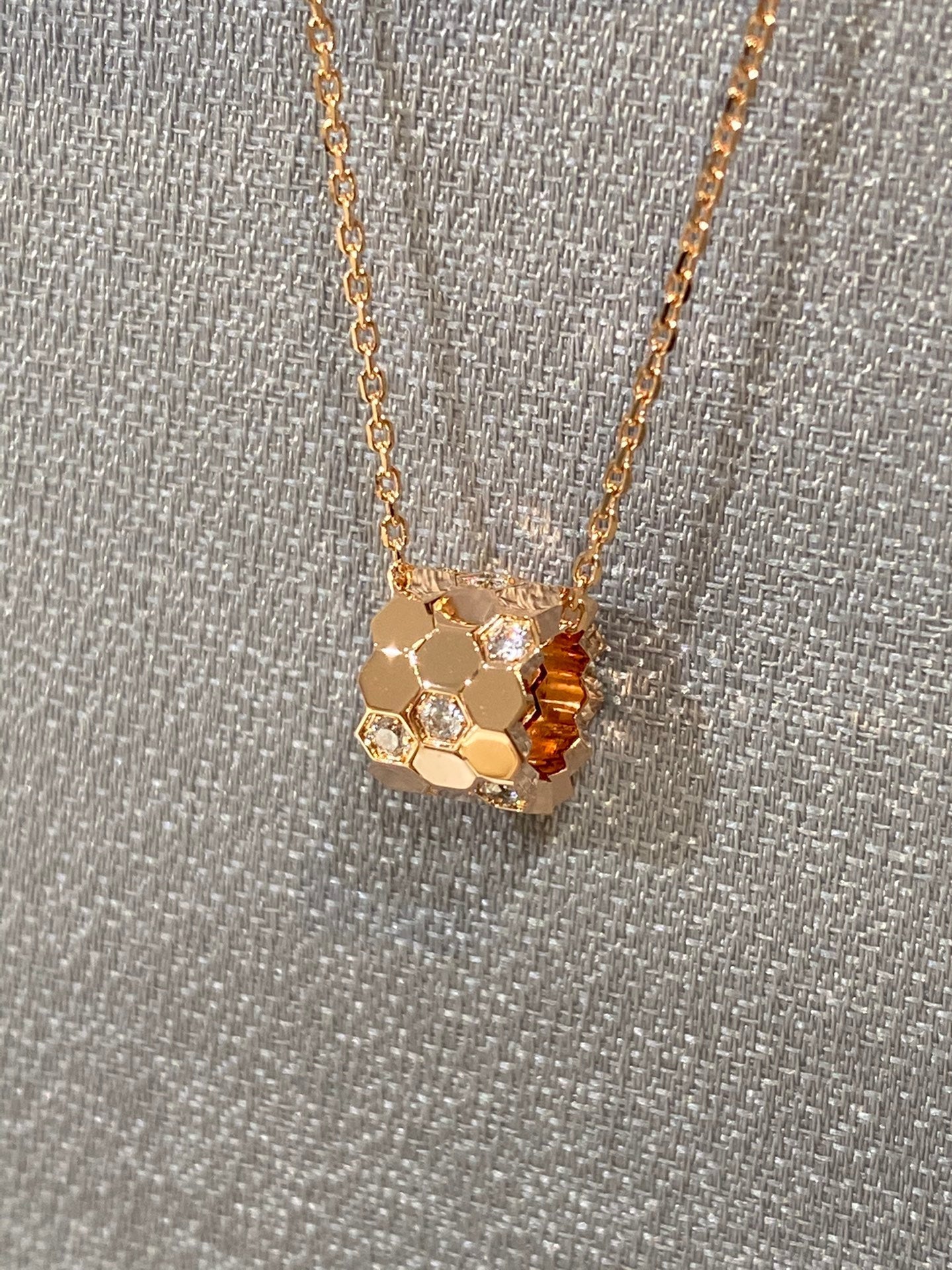 [Noble Jewelry]BEE LOVE DIAMOND NECKLACE