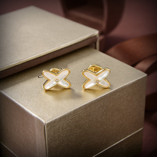 [Noble Jewelry]JEUX DE WHITE MOP GOLD DIAMOND EARRINGS