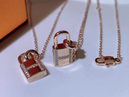 [Noble Jewelry]HM ADVANCED NICHE LOCK HEAD NECKLACE DIAMONDS