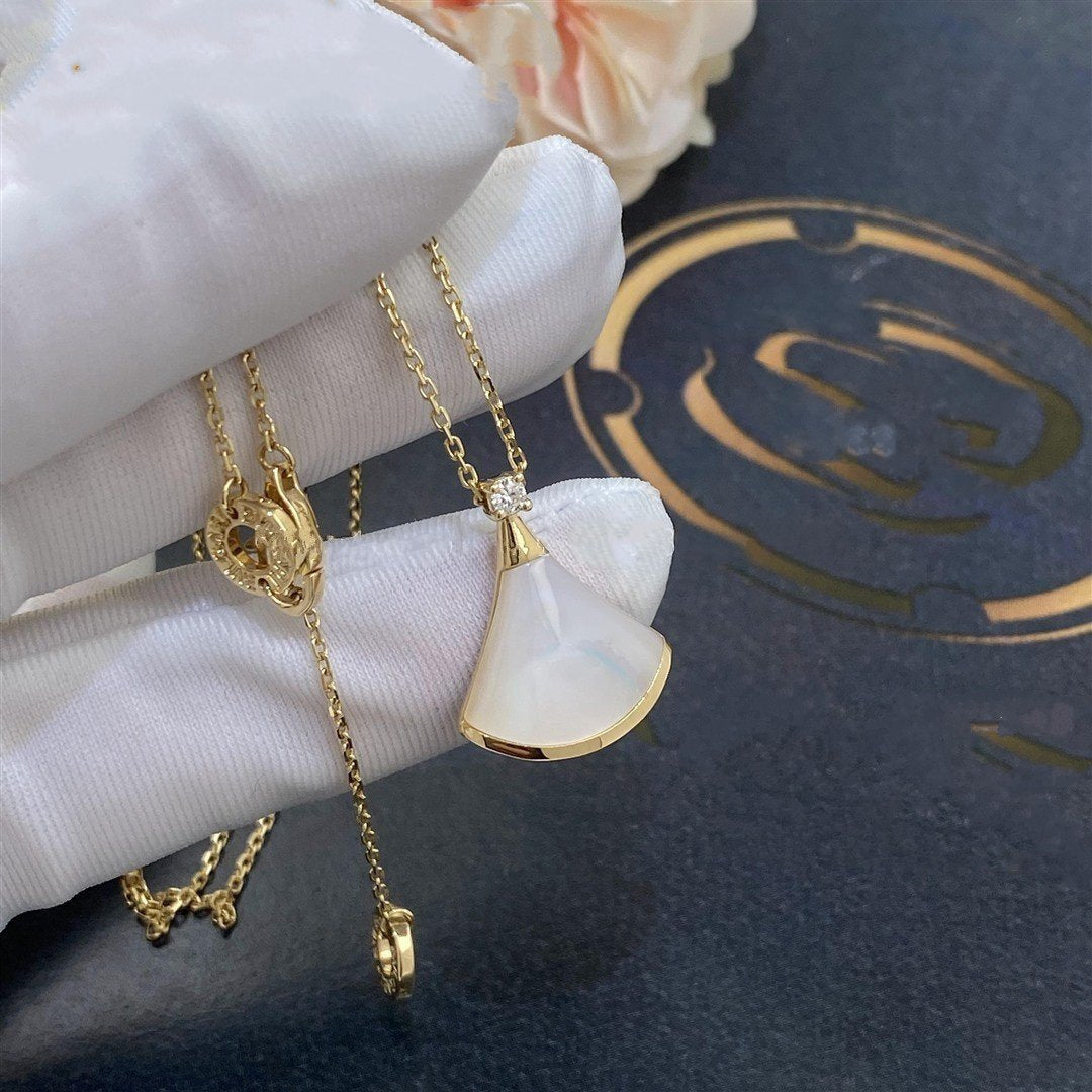 [Noble Jewelry]DREAM NECKLACE WHITE MOP GOLD 1 DIAMOND