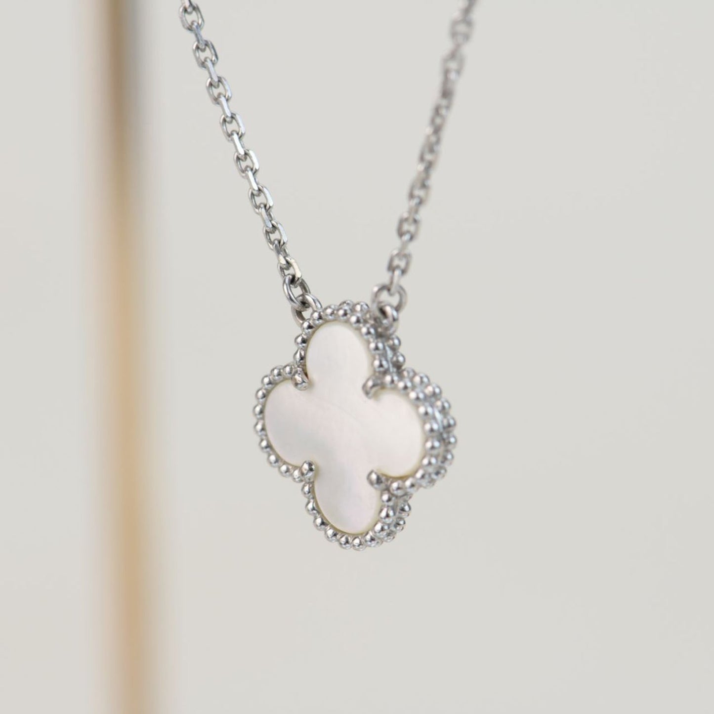 [Noble Jewelry]CLOVER  15MM WHITE MOTHER-OF-PEARL SILVER